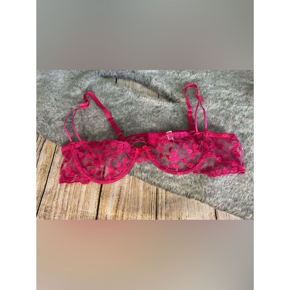 NWOT Sheer Heart Lace Underwire Hot Pink Bra